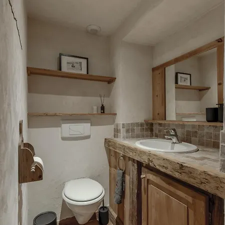 Maison Edmond - By Care Concierge